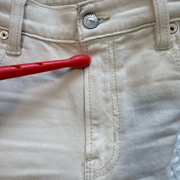 Women's Cream American Eagle Jeans - Picture 4 of 8